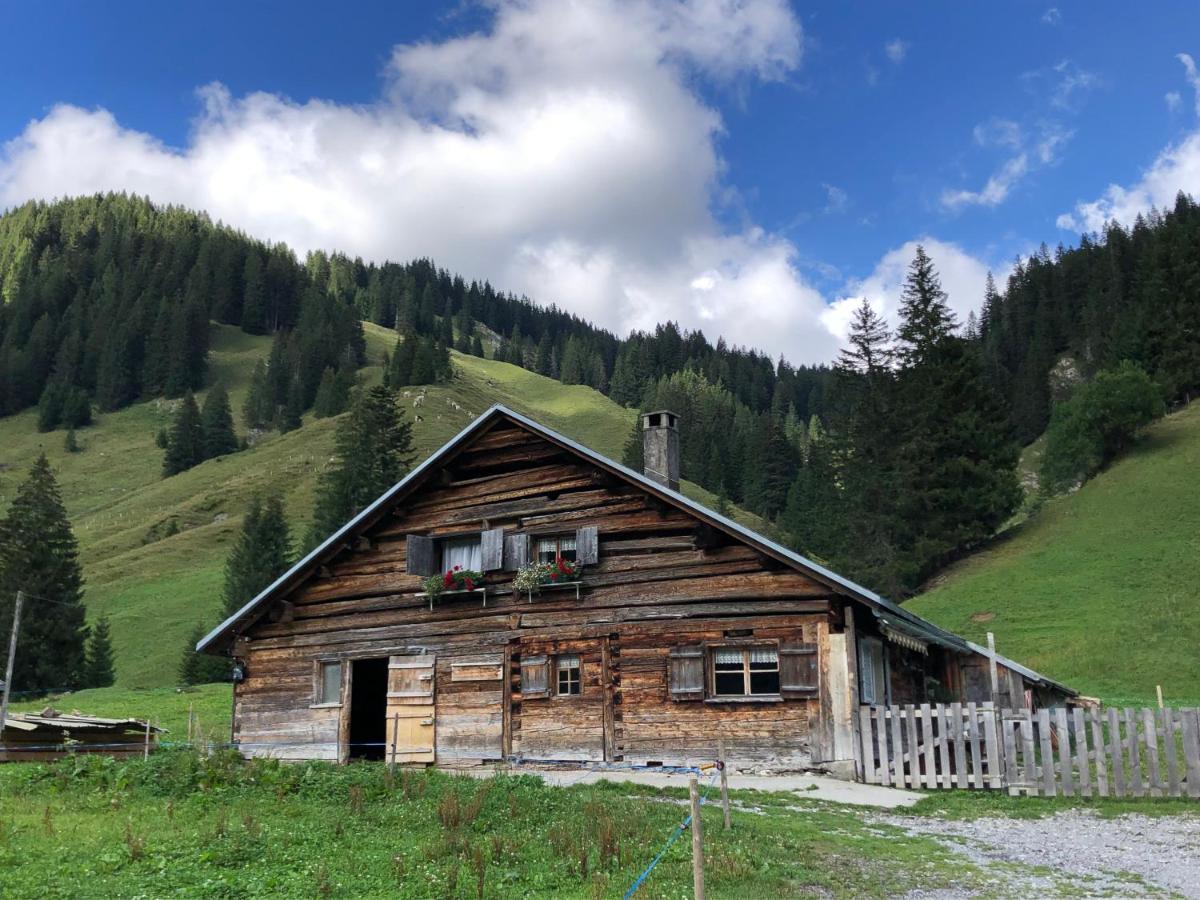 Walli Laterns - Ski Und Bergvergnuegen Direkt Vor Der Haustuer ภายนอก รูปภาพ